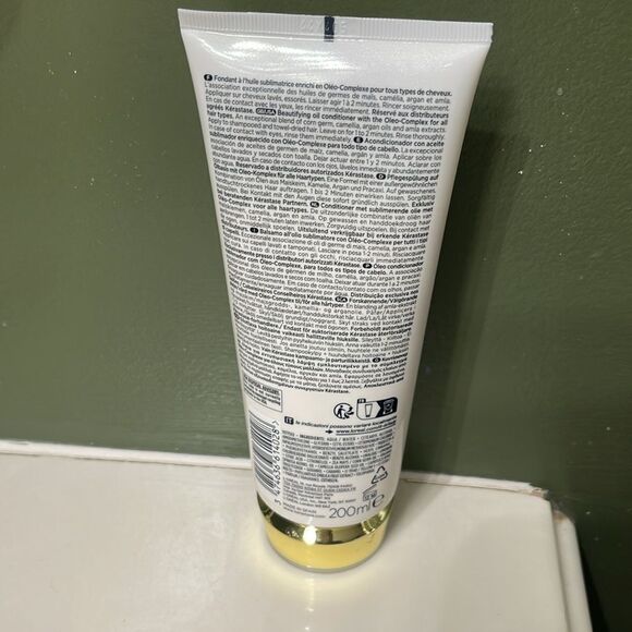 Kerastase Elixir Ultime Le Fondant Beautifying Oil Infused Conditioner - 6.8oz - Picture 2 of 4